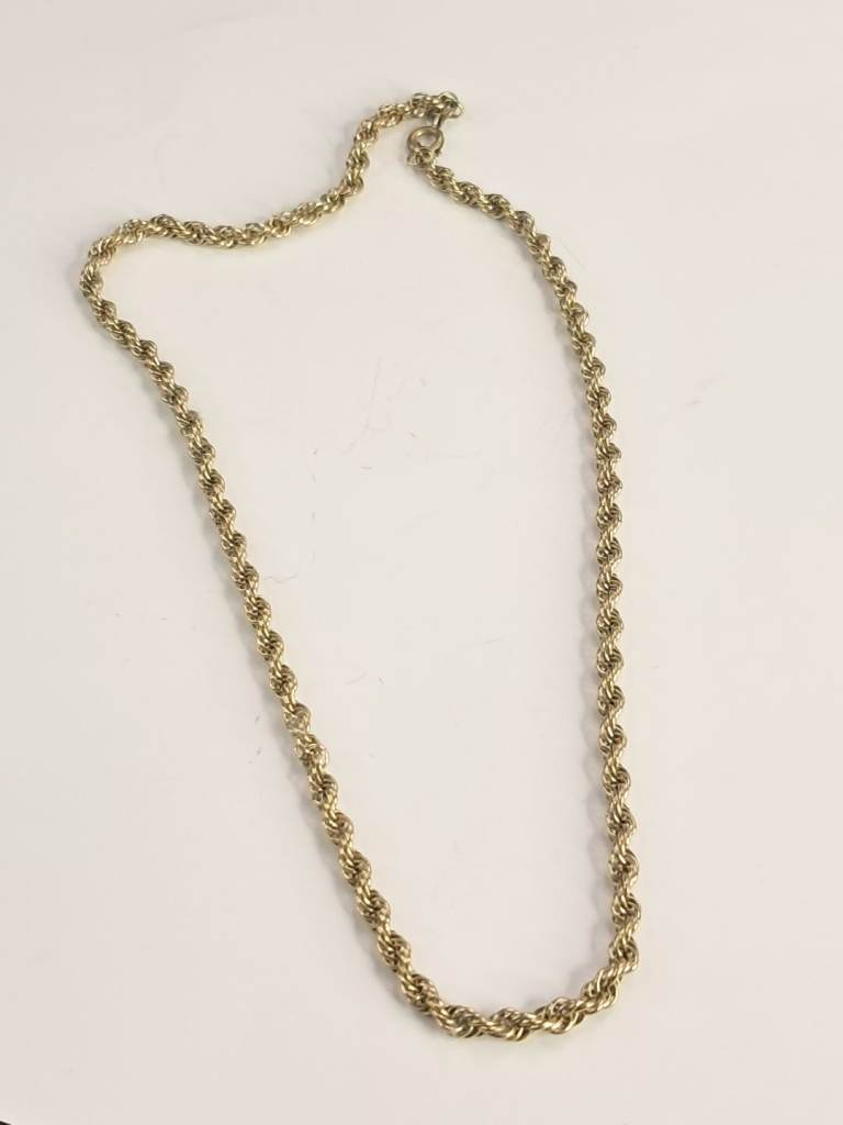  Vintage Yellow gold tone rope chain necklace.