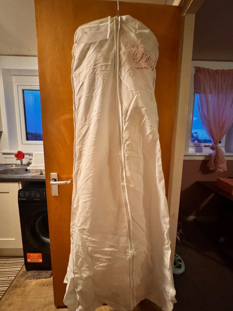Free wedding dress 