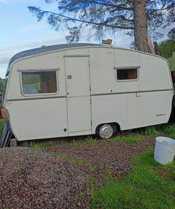 62 YEAR OLD CARAVAN...