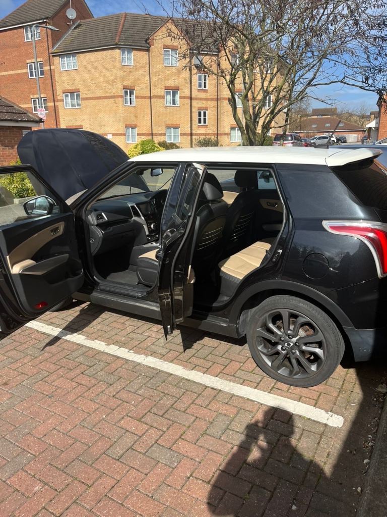 Ssangyong, TIVOLI, Hatchback, 2015, Semi-Auto, 1597 (cc), 5 doors