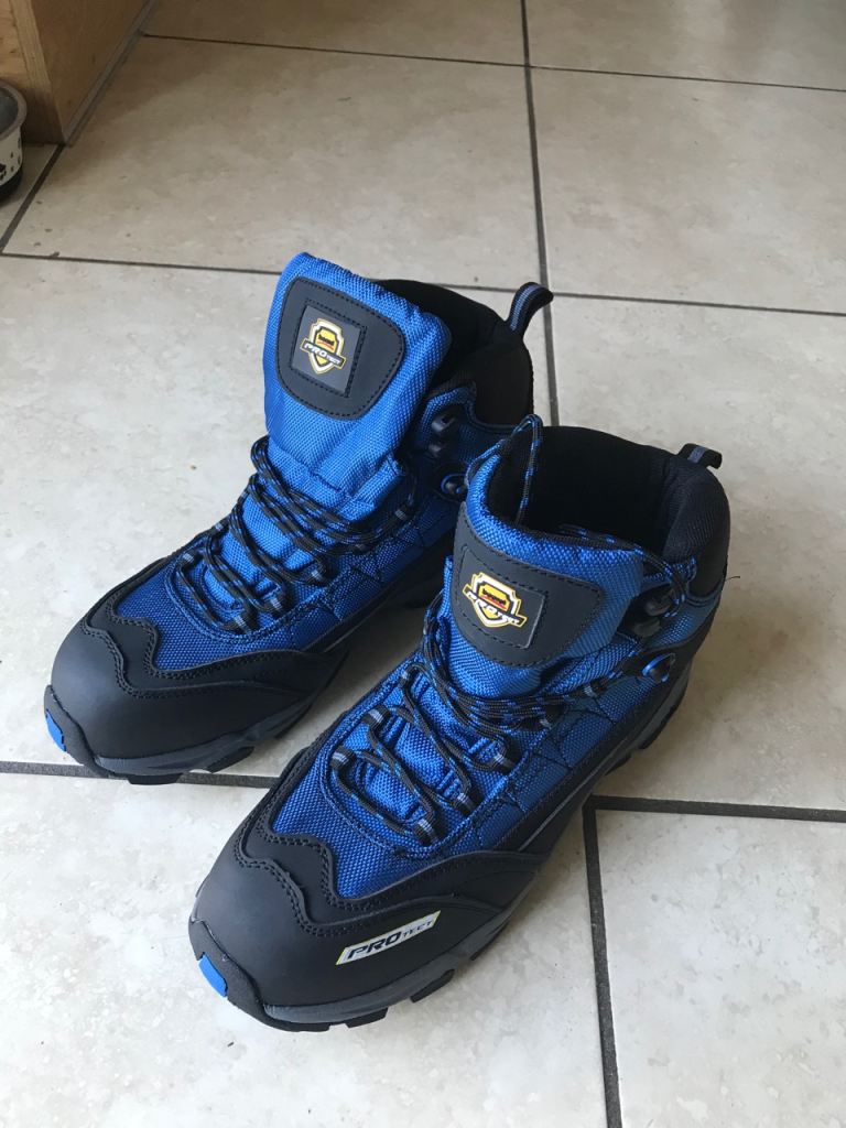 image for NEW PRO MENS BOOTS 