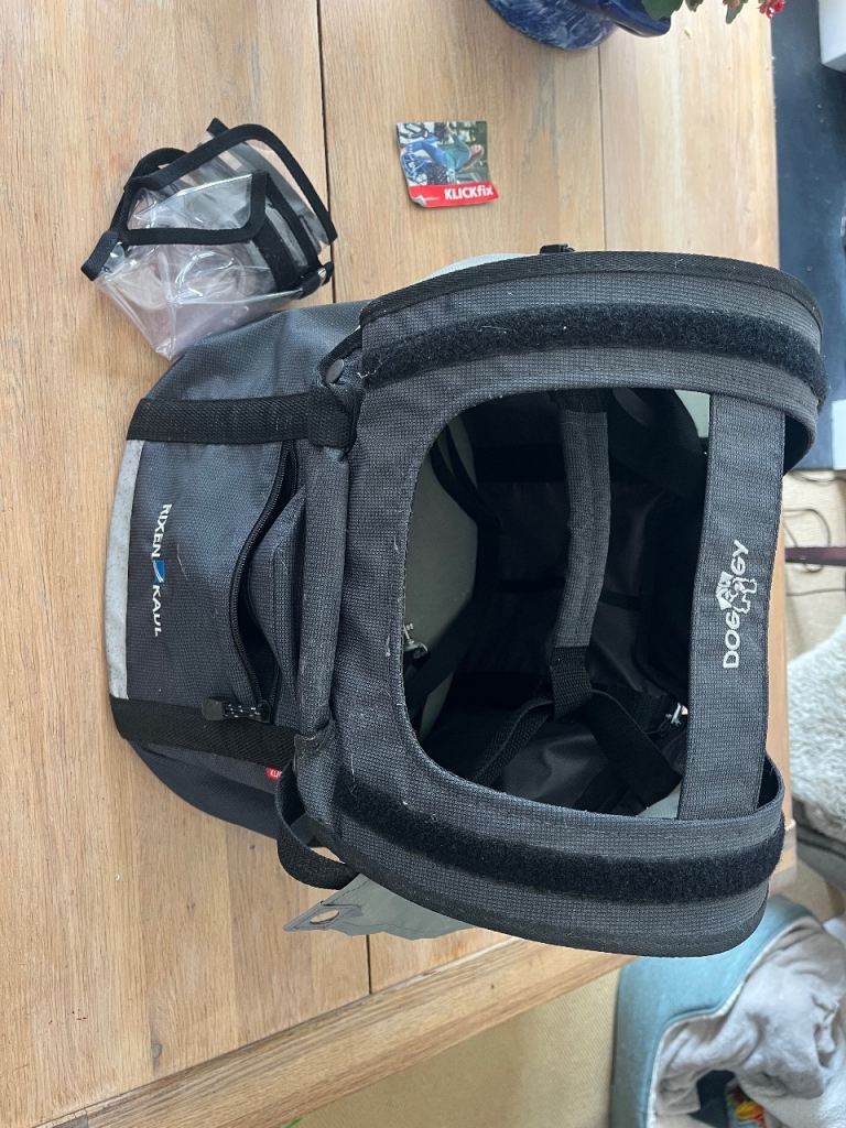Rixen kaul doggy bike carrier with rain cover 
