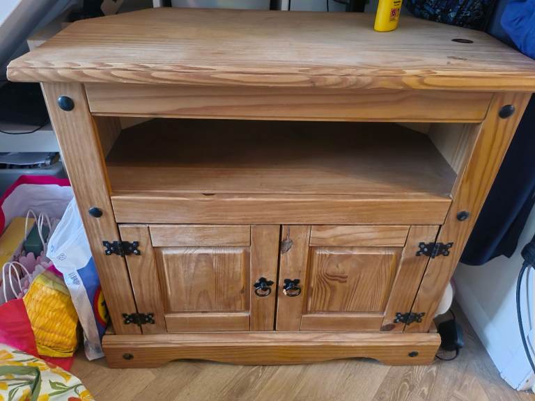 Free Solid Wood Corner TV Unit – Good Condition