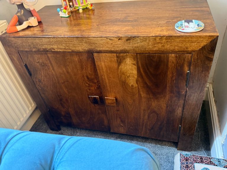 Mango wood sideboard 