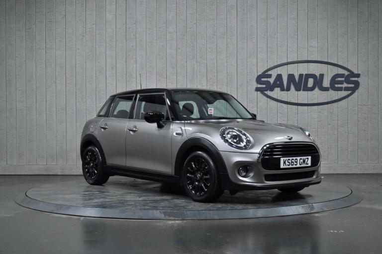 2019 MINI Hatch 1.5 Cooper Classic Euro 6 (s/s) 5dr Hatchback Petrol Manual