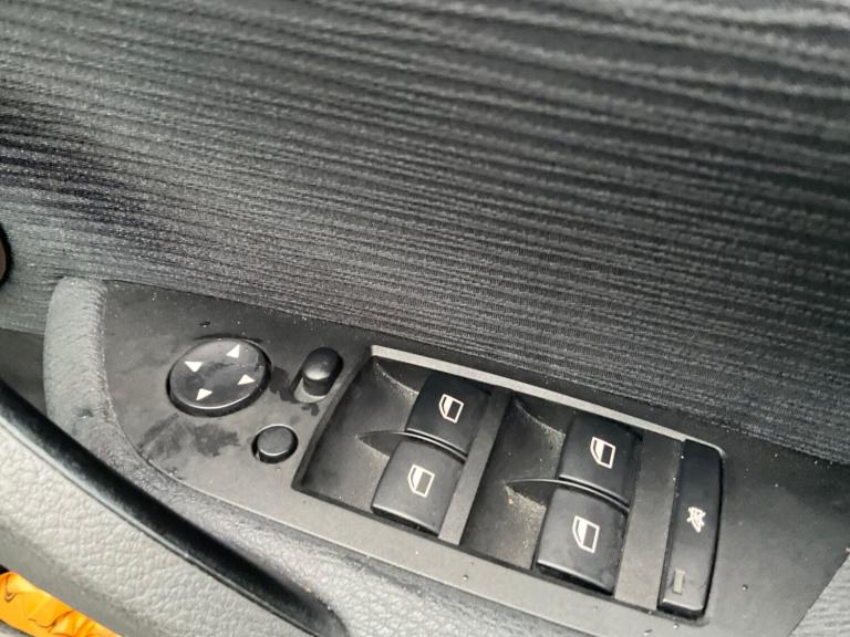 2012 BMW X1  2.0 20i SE Auto xDrive Euro 5 (S/S) 5dr SUV Petrol Automatic