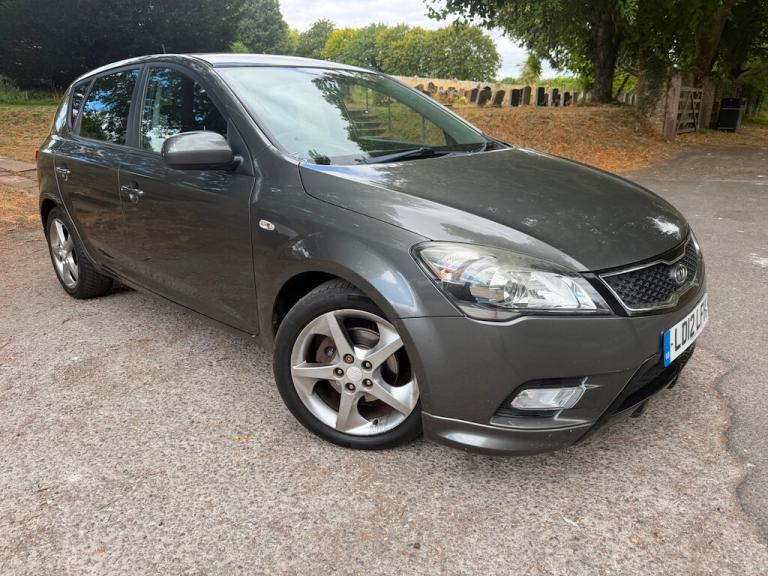 2012 Kia Ceed 1.6 CRDi 3 Hatchback 5dr Diesel Auto Euro 5 (113 bhp) Hatchback Diesel Automatic