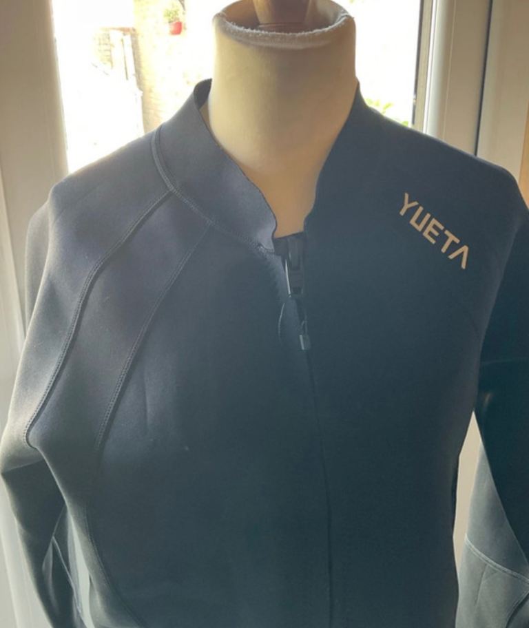 Yueta adult long sleeve wet suit jacket in black: size 3xl ( used)