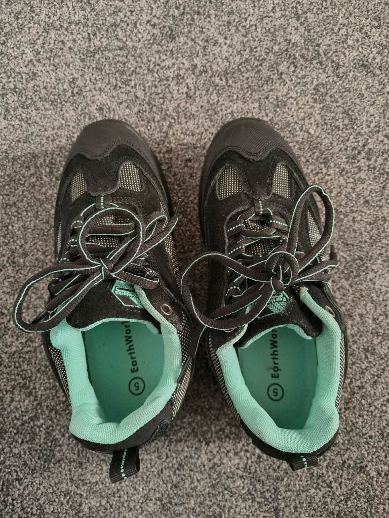 image for Earthworks Shoe