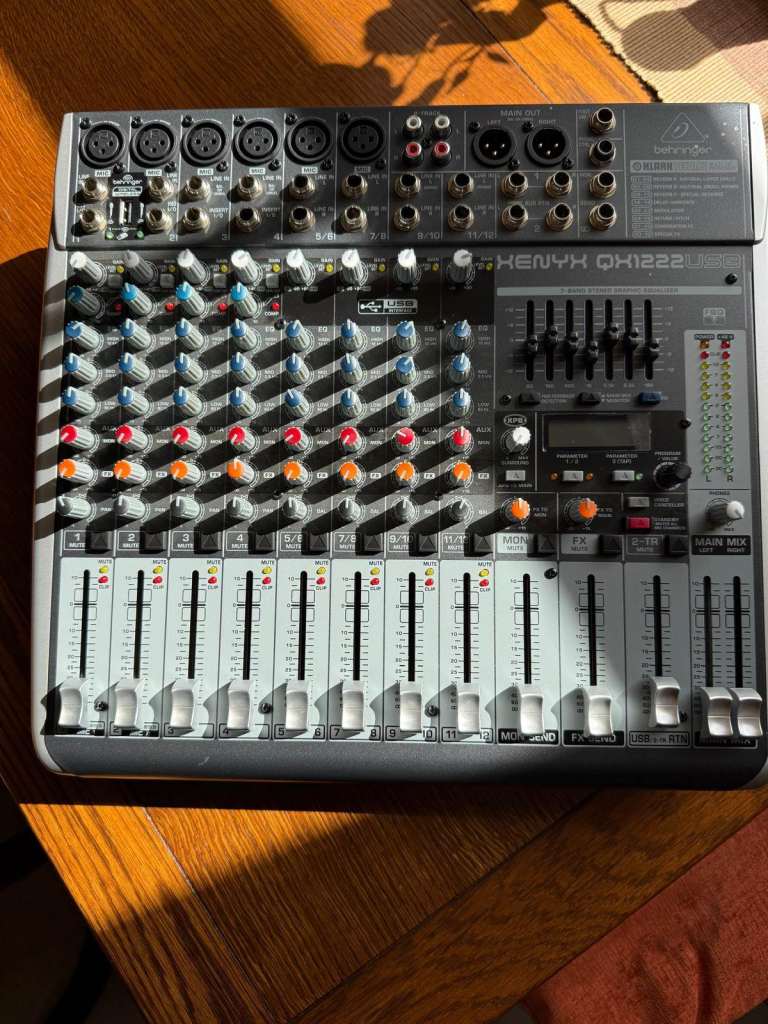 behringer xenyx x1222usb 12 channel analog mixer