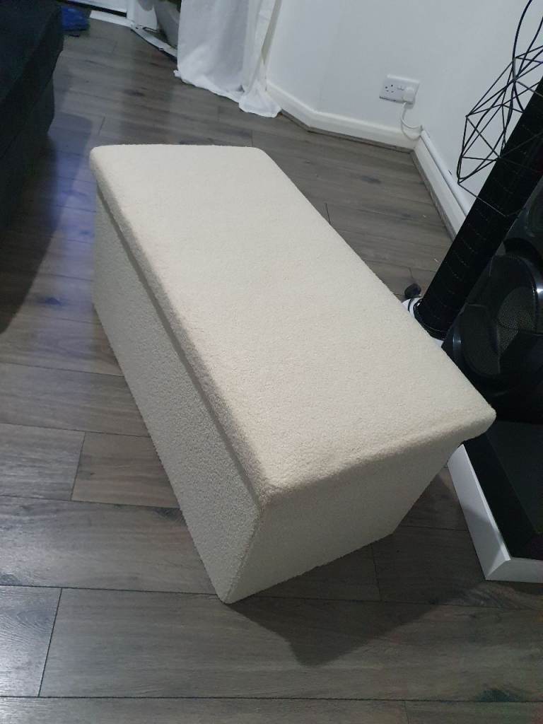 Storage ottoman
