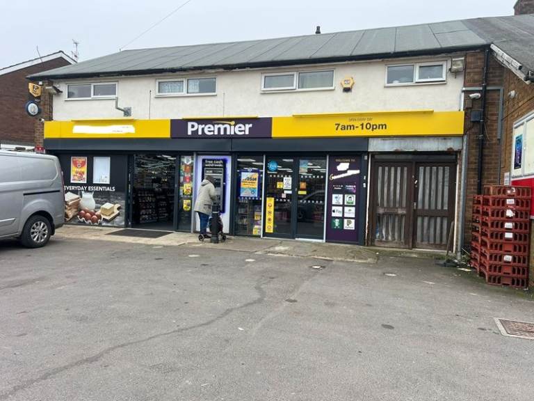 Off licence for sale Ref: RB570