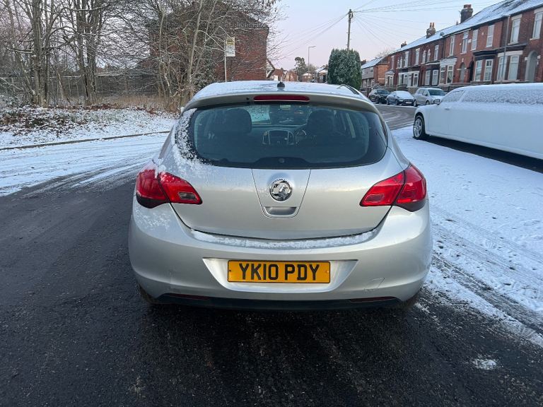 Vauxhall, ASTRA, Hatchback, 2010, Manual, 1598 (cc), 5 doors