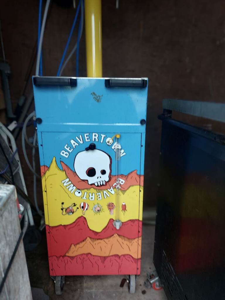 Mobile beer cooling system 