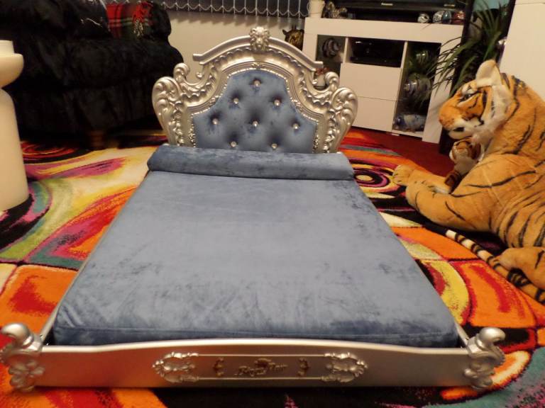 Stunning Large Dog Bed with Headboard Thicken Soft Dutch Velvet Pet Sofa Bed 