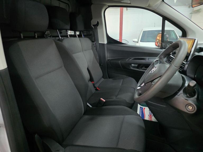 VAUXHALL COMBO 1.5 Turbo D 2300 Pro L1 H1 Euro 6 (s/s) 5dr 2023