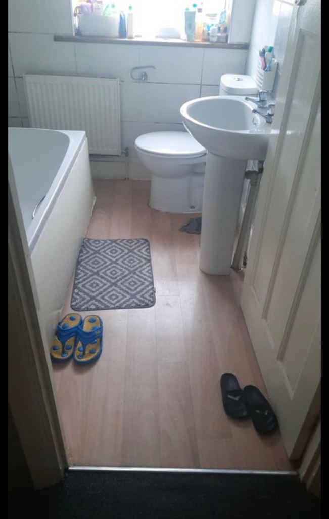 Double bedroom 2 girls can share £350 each eastham central park