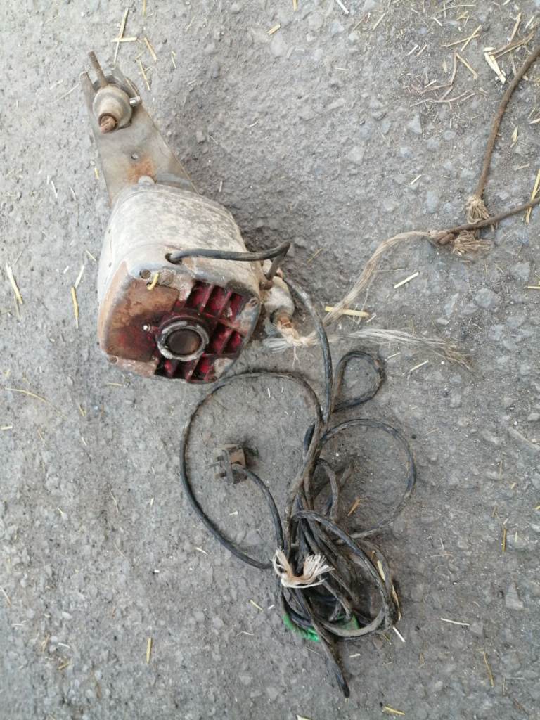 Sheep shearing machine 