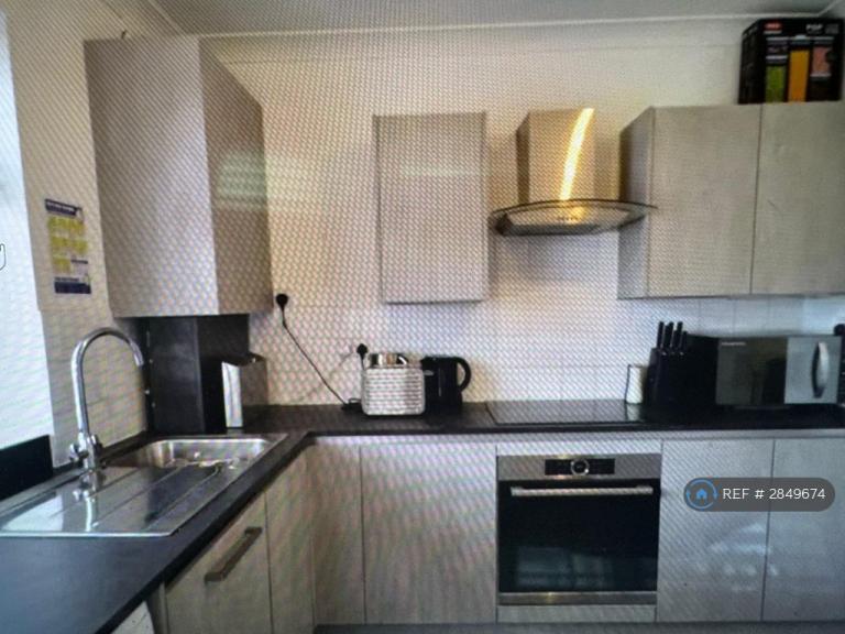 5 bedroom house in Olive Road, London, W5 (5 bed) (#2849674)