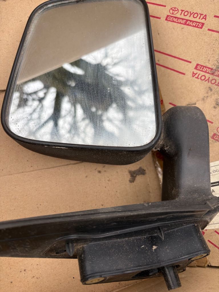 Toyota hilux wing mirror left and right