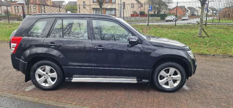 SUZUKI GRAND VITARA VVT SZ4   2.4 5 SPPED MANUAL 2011 4X4   ULEZ COMPLIANT 