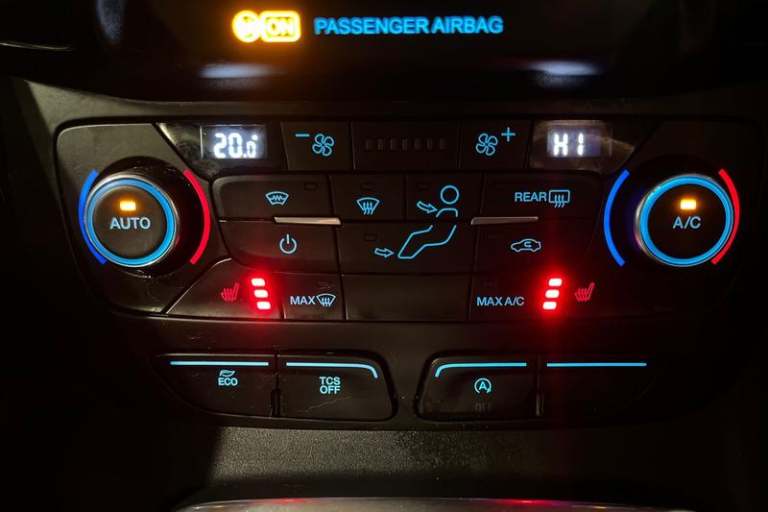 2021 Ford Tourneo Connect 1.5 EcoBlue 120 Titanium 5dr Manual MPV Diesel Manual