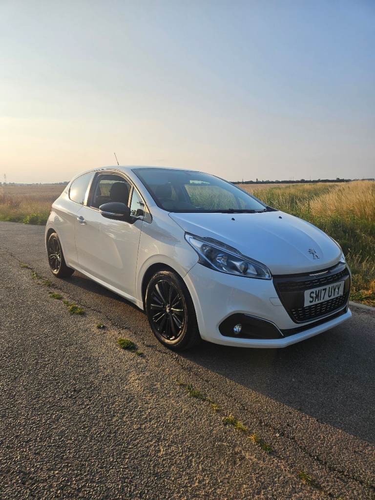 Peugeot, 208, Hatchback, 2017, Manual, 1199 (cc), 3 doors