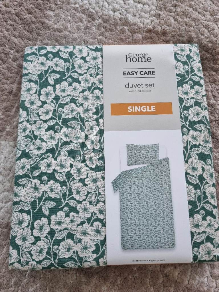 BNWT duvet set