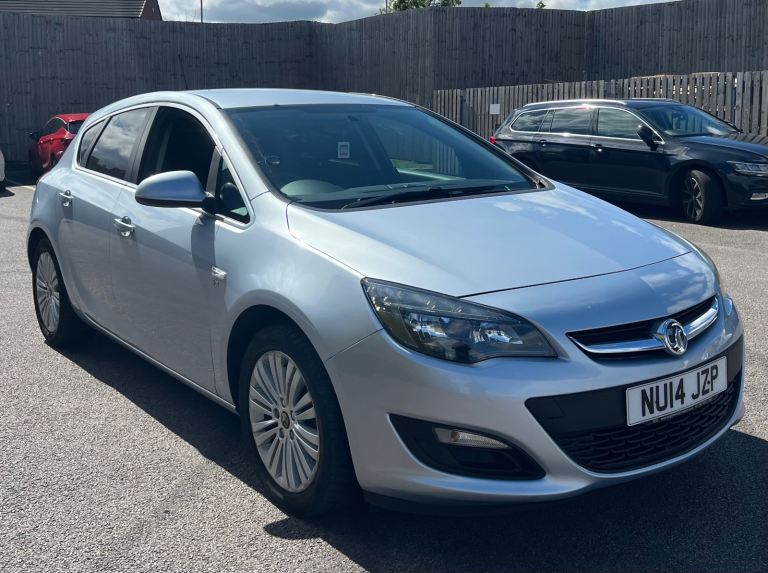 2014 (14) VAUXHALL ASTRA 1.7 CDTI EXCITE DIESEL HATCHBACK 6 SPEED MANUAL 
