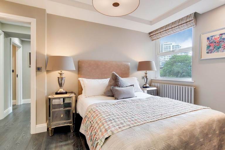 Three bedroom, three bathroom eigth floor apartment in St Johns Wood NW8