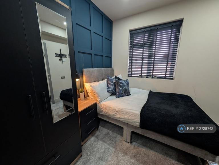 1 bedroom in Queens Road, Hinckley, LE10 (#2728742)