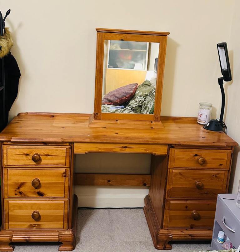 Vanity/ Dressing table