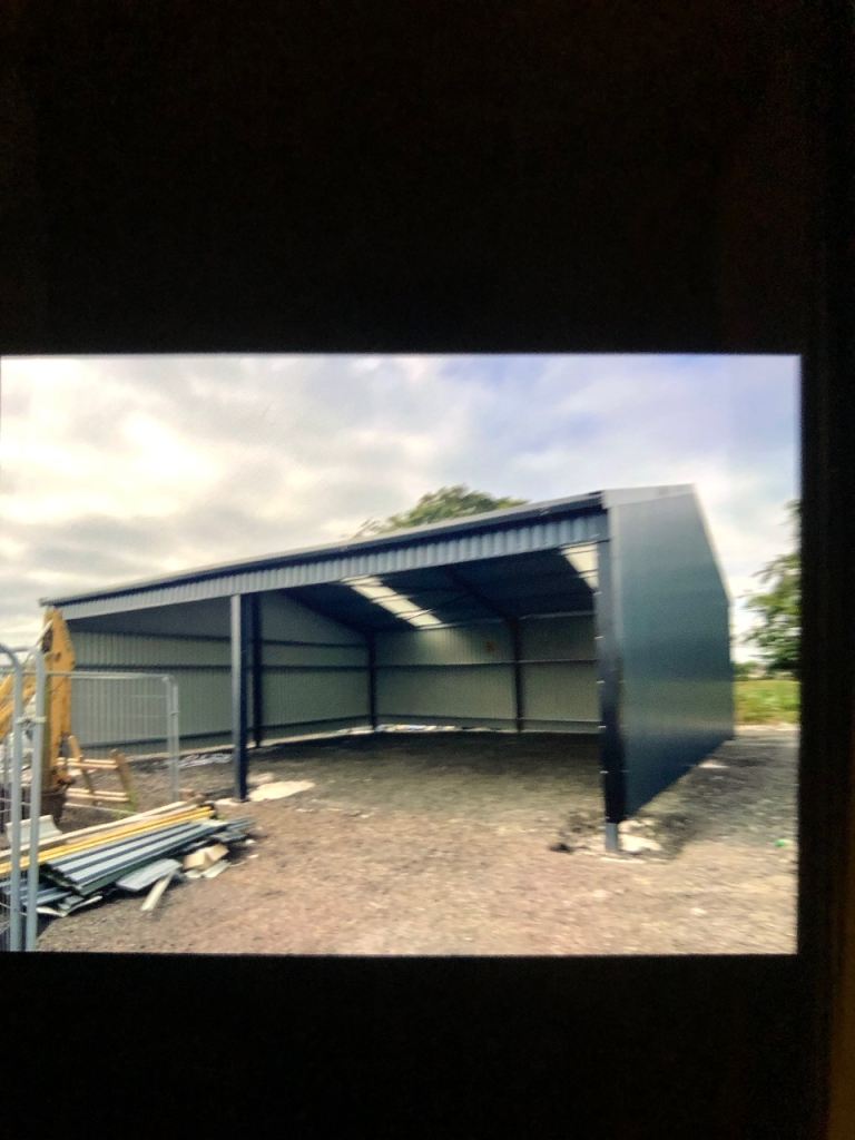 Comercial unit /yard /parking space 
