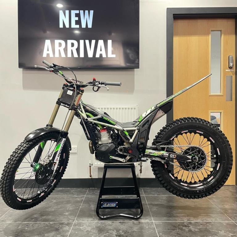 2023 VERTIGO DL 300 **TOP TRIALS BIKE IN GREAT CONDITION** 