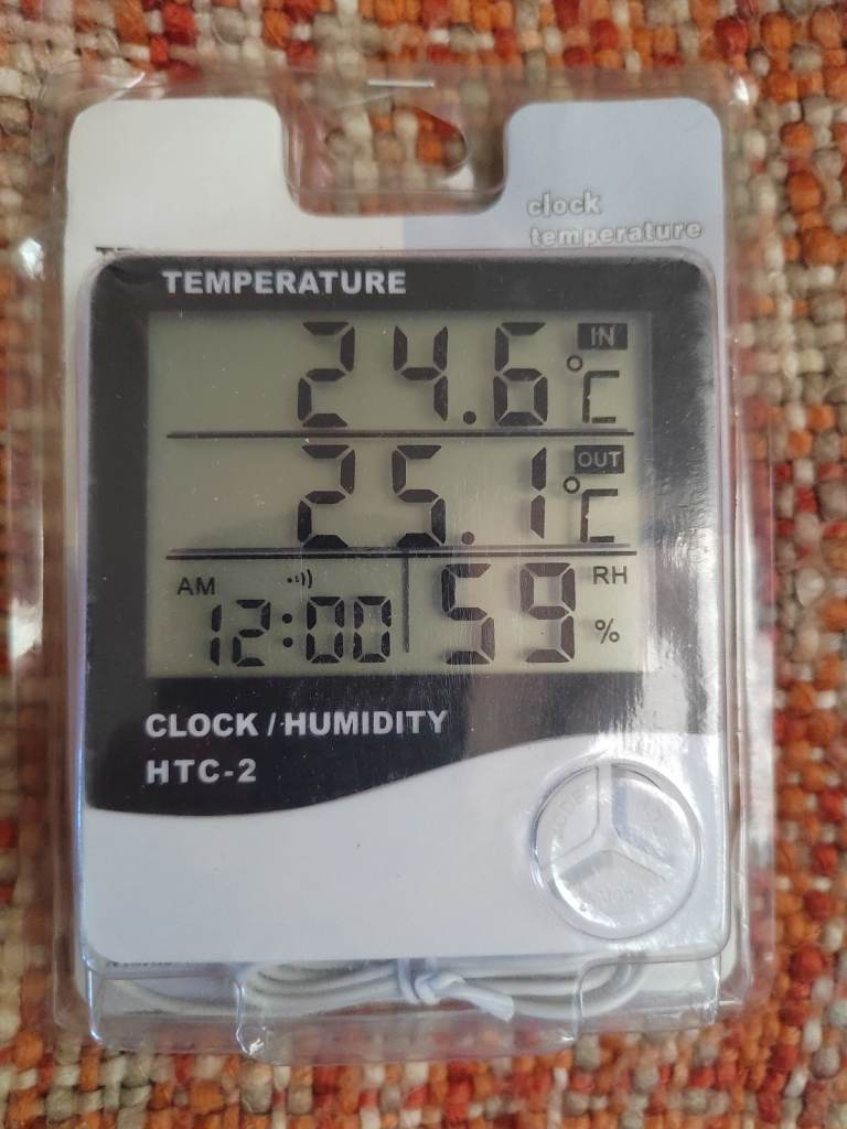 CLOCK TEMPERATURE HUMIDITY METER