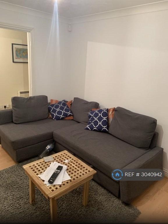 1 bedroom in Kendrick Court, London, SE15 (#3040942)