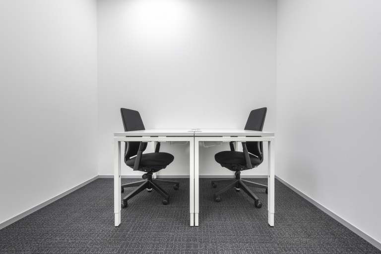 Oxford - OX44GP \ Serviced Office with 4 Desks