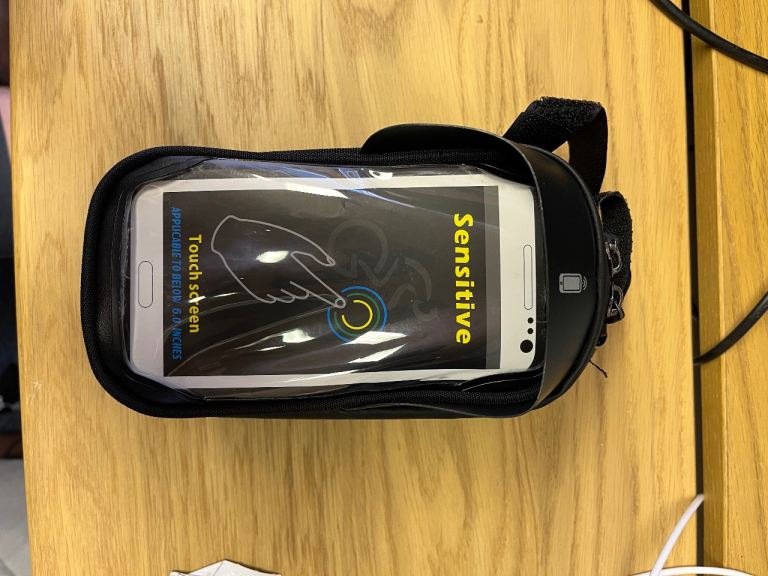 Bike bag with mobile storage & rain cover