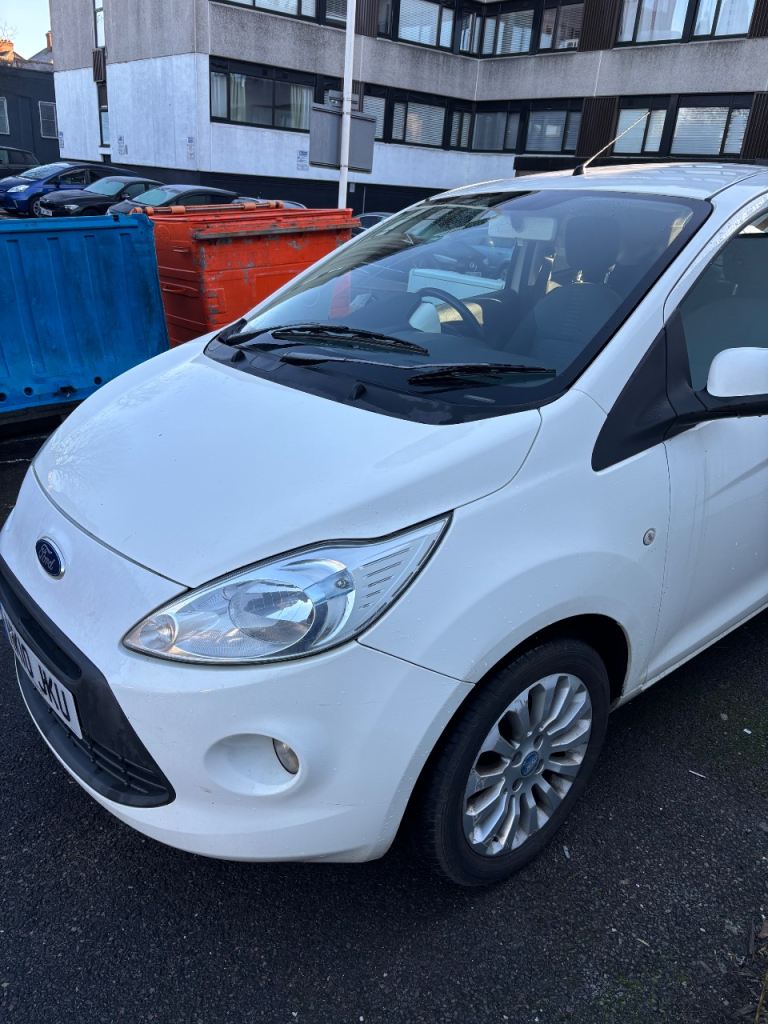 Ford, KA, Hatchback, 2010, Manual, 1242 (cc), 3 doors
