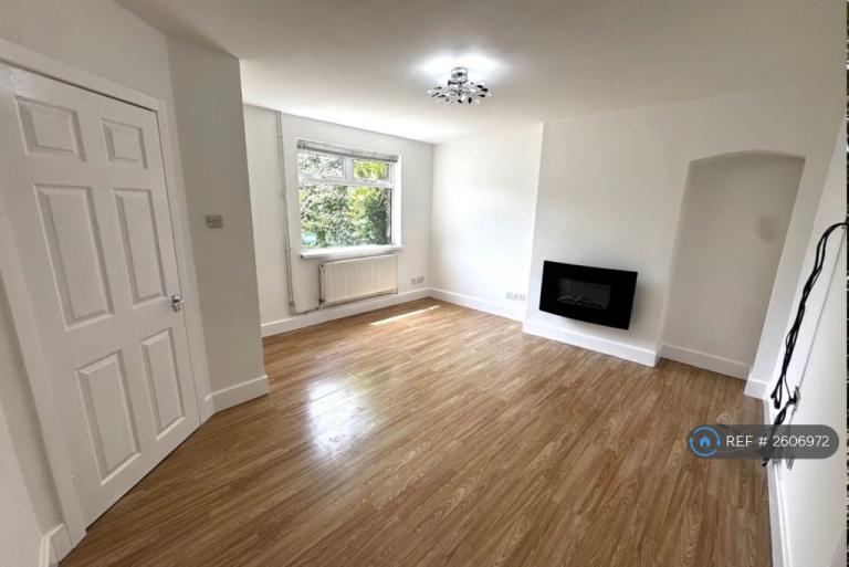 3 bedroom house in Wallingford Road, Bristol, BS4 (3 bed) (#2606972)