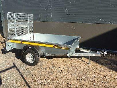Unbraked 6' x 4' Trailer with Ramp Door - Bateson B64