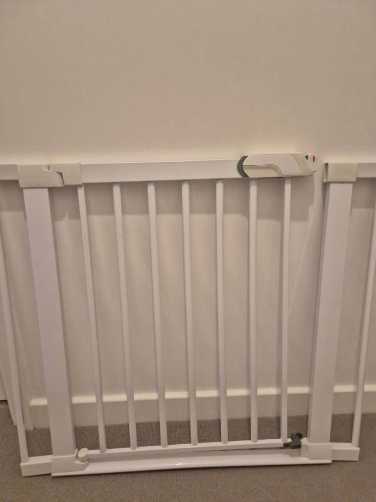 Baby gate 