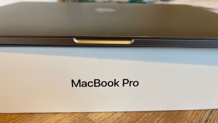 🔥MacBook Pro 15,4" Retina, 16GB mem, 1TB, boxed 2016, BRAND NEW Motherboard nad Battery 