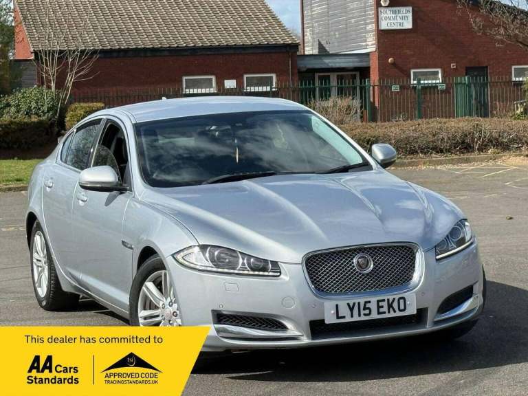 2015 Jaguar XF 2.2d Luxury Auto Euro 5 (s/s) 4dr Saloon Diesel Automatic