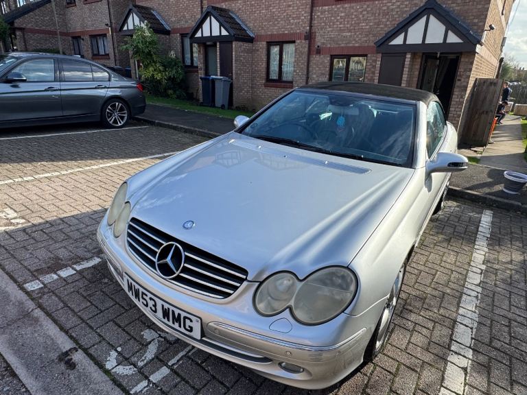 Mercedes-Benz, CLK, Convertible, 2004, Semi-Auto, 2597 (cc), 2 doors