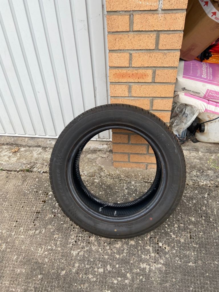 Nearly new tyres 