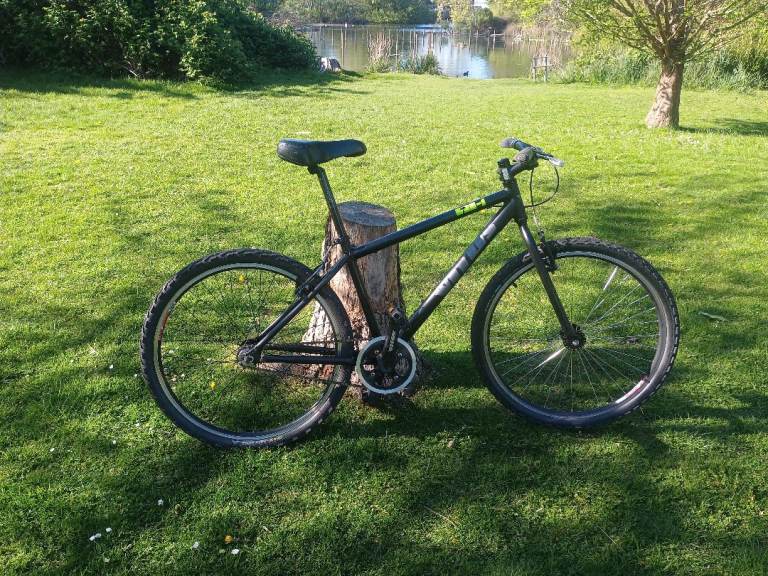 Vitus vee 1 single speed mountain bike, small-medium.