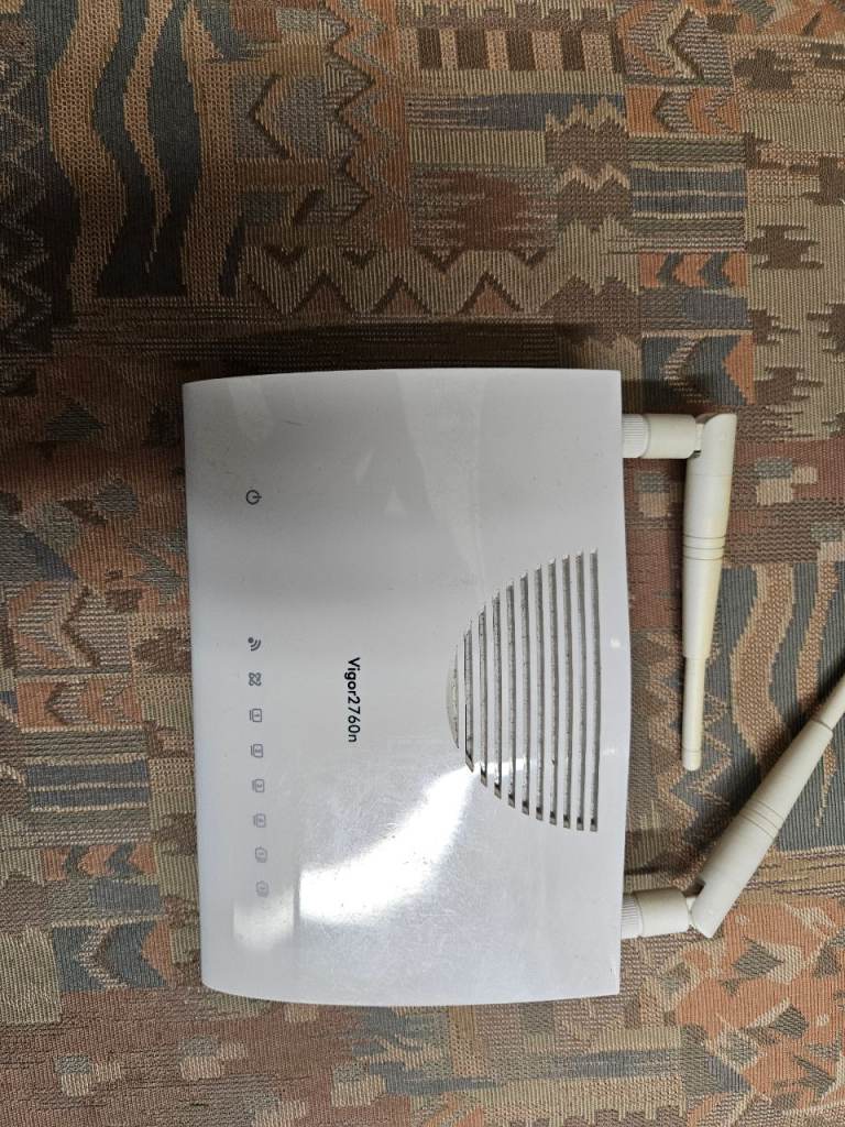 DrayTek Vigor 2760n Router/Modem – Good Condition