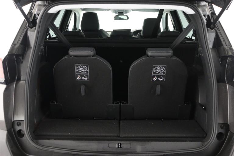 2022 Peugeot 5008 1.2 PureTech Allure Premium+ 5dr EAT8 HATCHBACK PETROL Automatic
