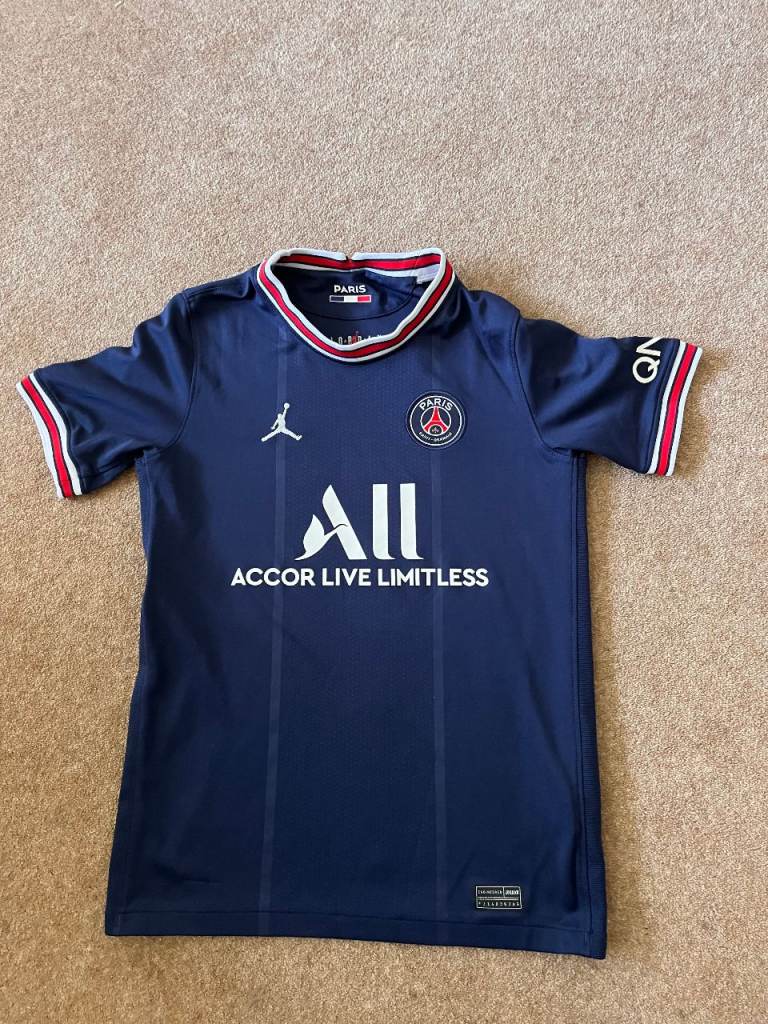 Nike Paris Saint-Germain football shirt 147 - 158 cm